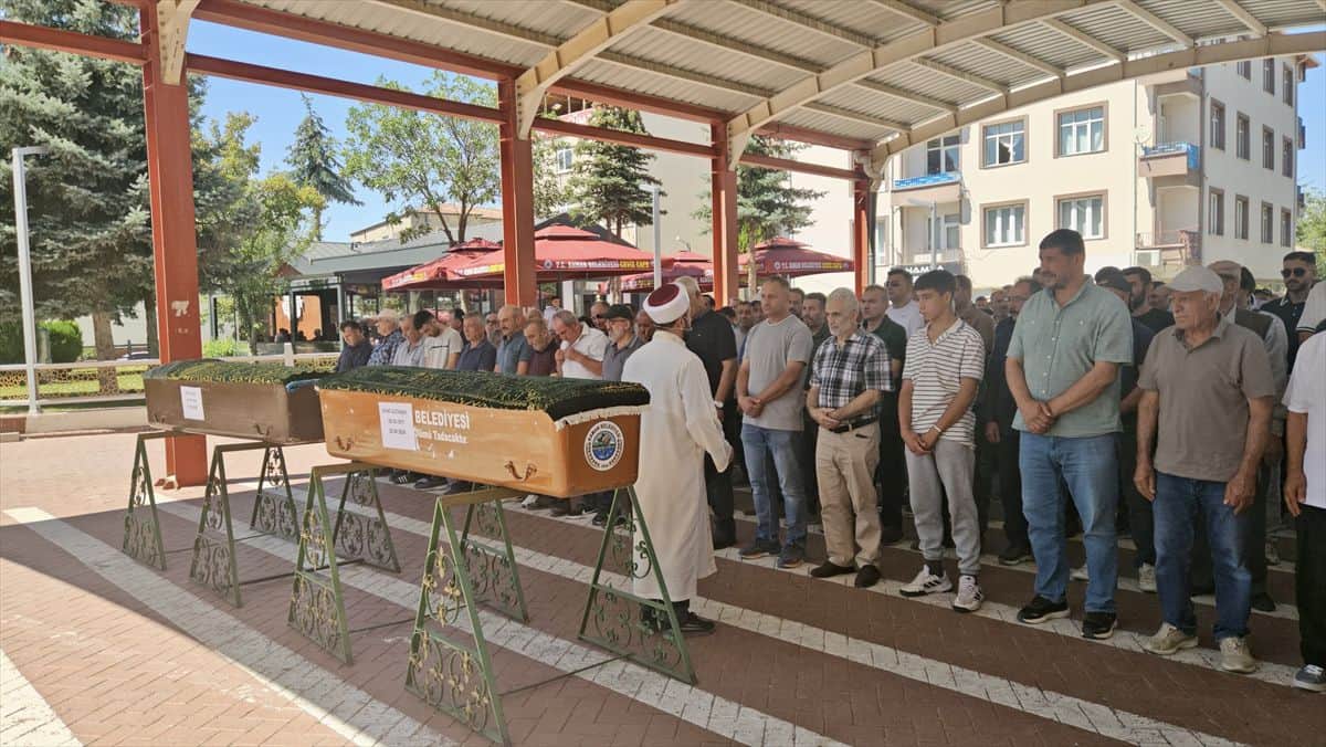 Kırşehir'de baba, oğlu tarafından bıçaklanarak öldürüldü