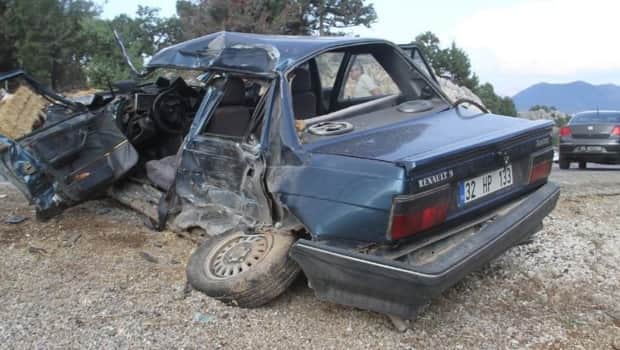 Konya'da otomobil ile tır çarpıştı: 1 ölü, 3 yaralı