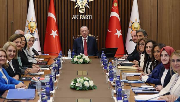 Cumhurbaşkanı Erdoğan, kadın belediye başkanlarını kabul etti