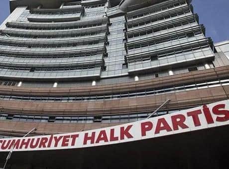 CHP’den başkanlara mesaj: Ya kalın ya da gidin