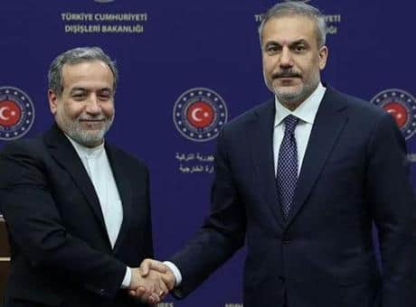 Dışişleri Bakanı Hakan Fidan İranlı mevkidaşı Arakçi ile telefonda görüştü