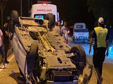 Bursa'da feci kaza! Kamyonetle otomobil çarpıştı: 2 yaralı