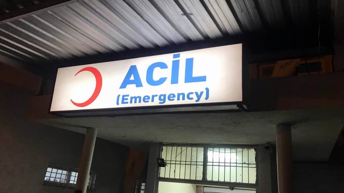 İzmir’de tarım işçilerini taşıyan minibüs kaza yaptı: 1 ölü, 8 yaralı