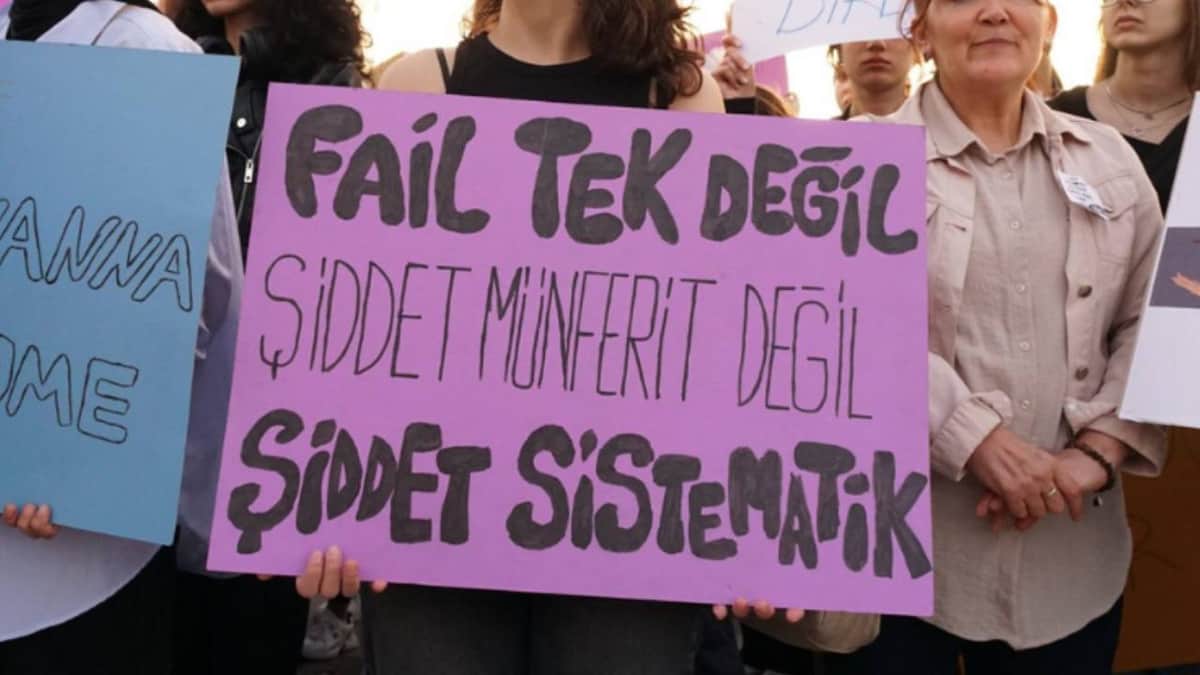 Çekmeköy'de evli olduğu kadını darbeden erkek tutuklandı