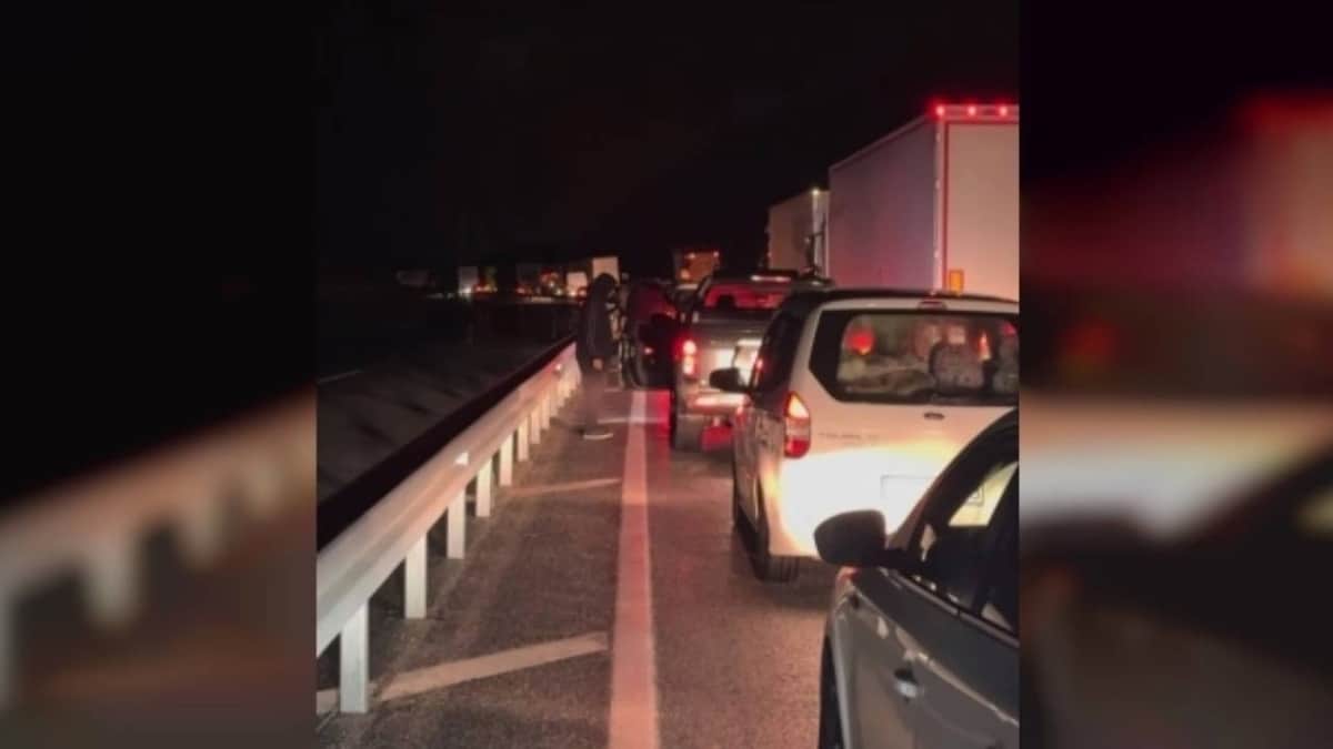 Erzincan-Sivas kara yolu heyelan nedeniyle ulaşıma kapatıldı