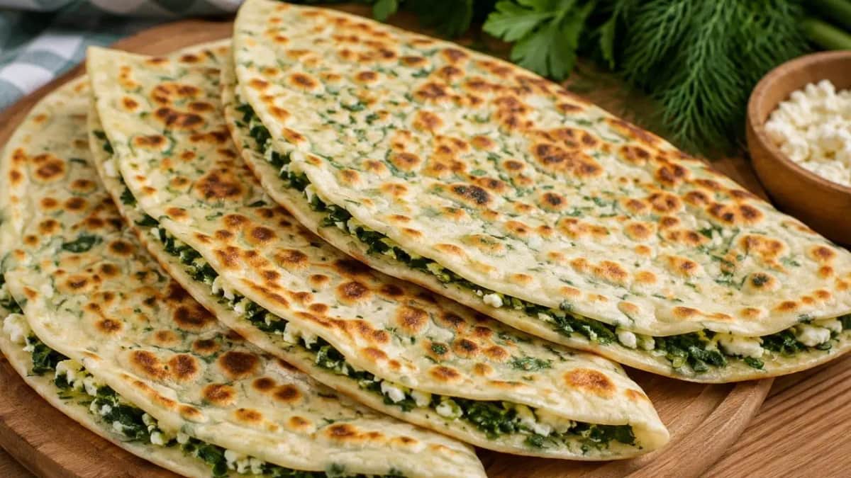 Mis gibi kokusu mutfağı saracak: Pratik otlu gözleme tarifi