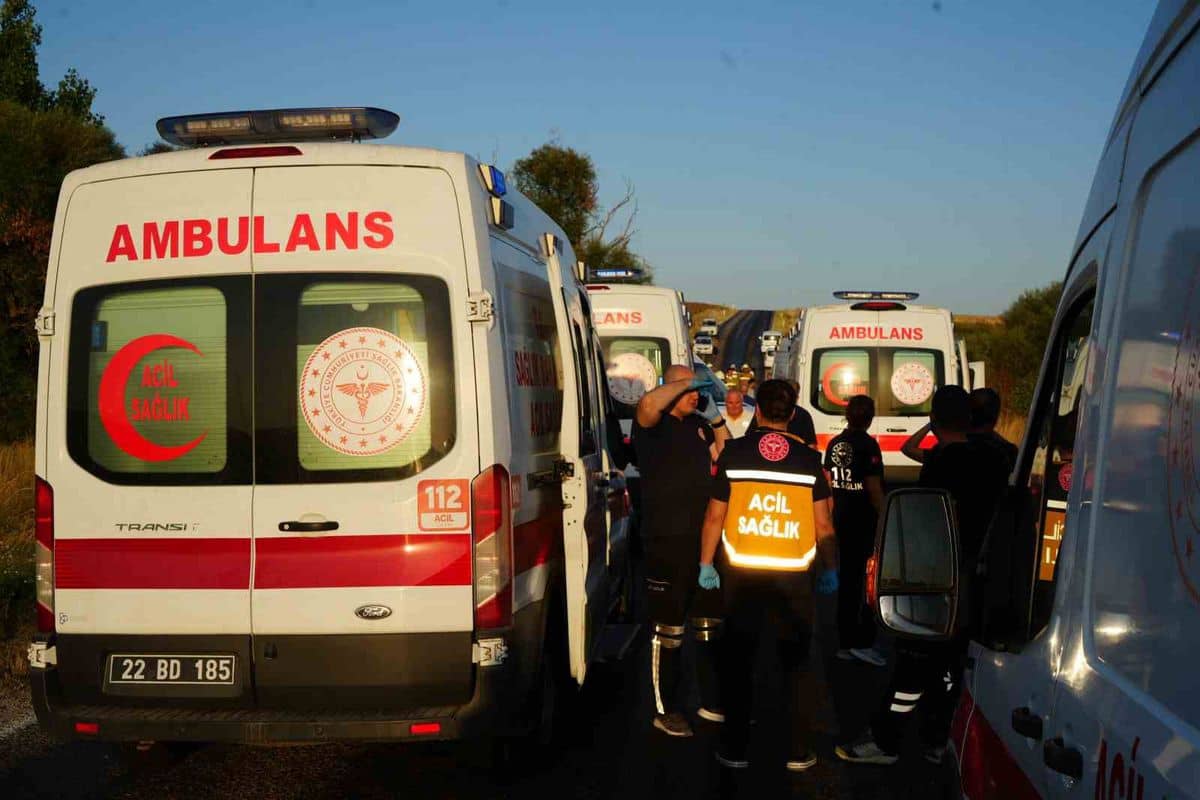 Edirne'de Zincirleme Kaza: 6 Yaralı