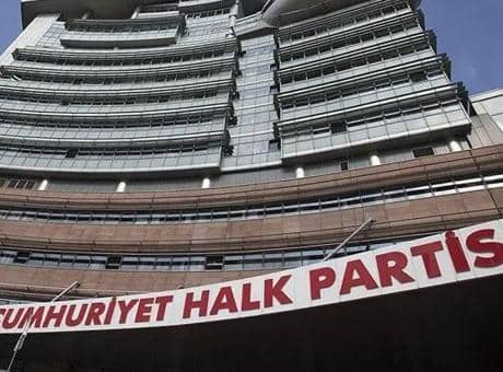 CHP’den başkanlara mesaj: Ya kalın ya da gidin