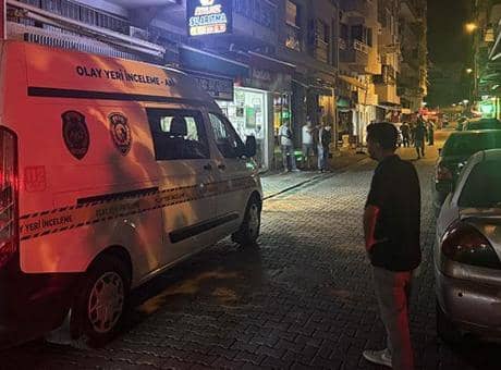 İzmir'de iki grup arasında silahlı kavga! 5 yaralı, 3 gözaltı