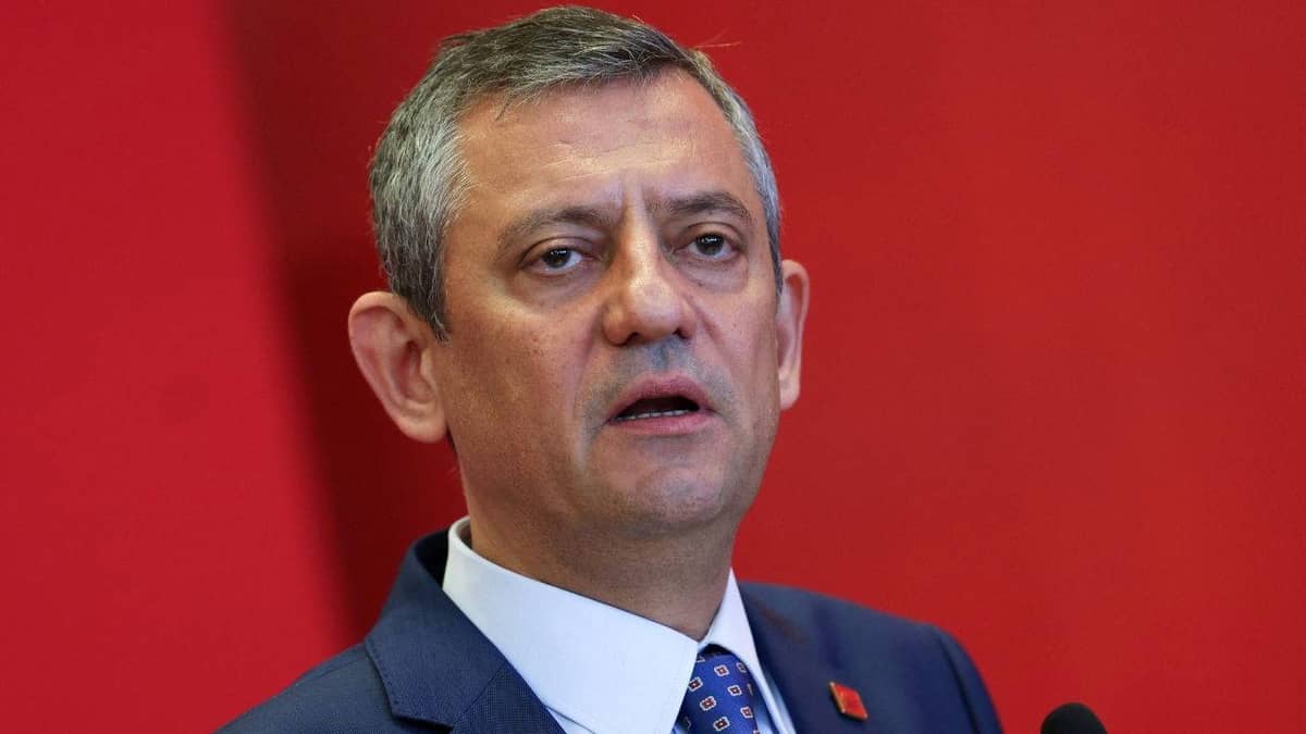 Özgür Özel’den Aile Dayanışma Ağı’nın yeni hesabına destek çağrısı