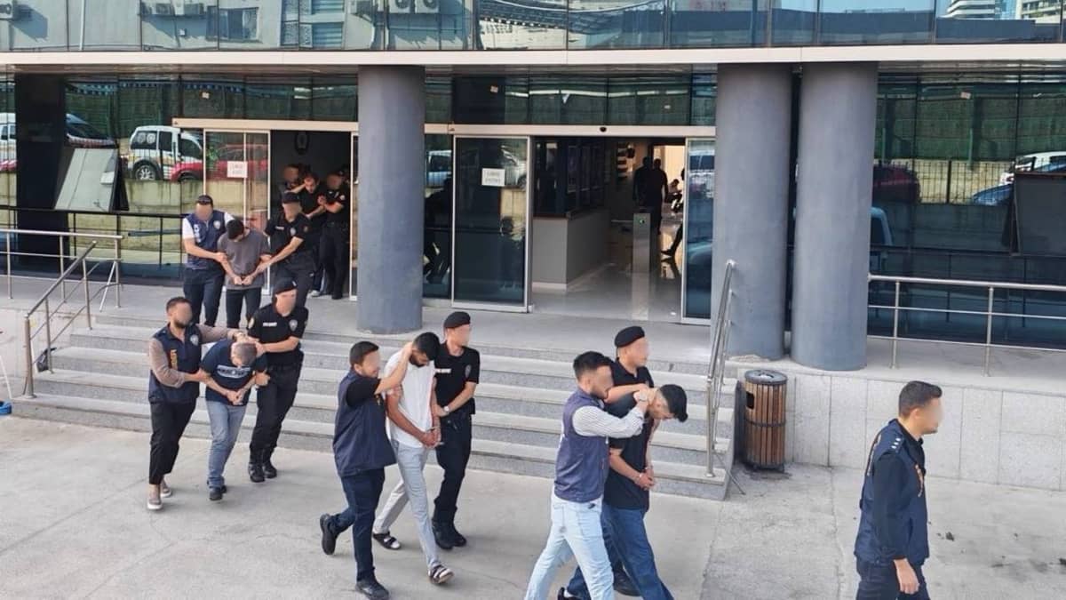 Bursa merkezli 6 ilde ‘yatırım dolandırıcılığı’ operasyonu: 8 tutuklama