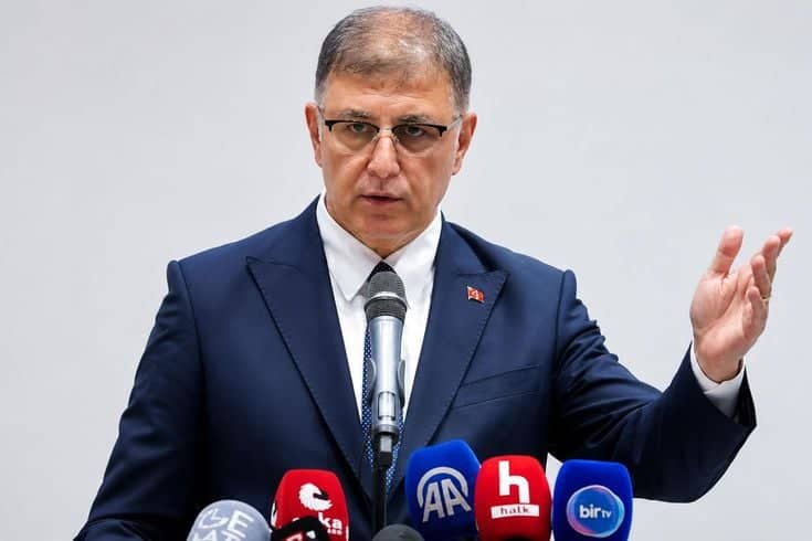 AK Parti'ye geçeceği iddia ediliyordu! Ayrıldığı gruba yeniden katıldı AK Parti'ye geçeceği iddia ediliyordu! Ayrıldığı gruba yeniden katıldı