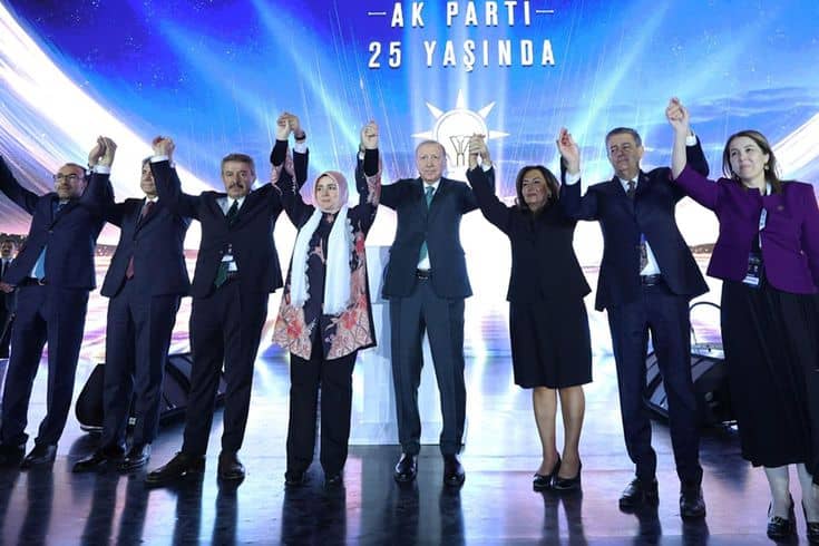 3 belediye başkanı daha AK Parti’ye geçiyor! Hepsi aynı partiden 3 belediye başkanı daha AK Parti’ye geçiyor! Hepsi aynı partiden