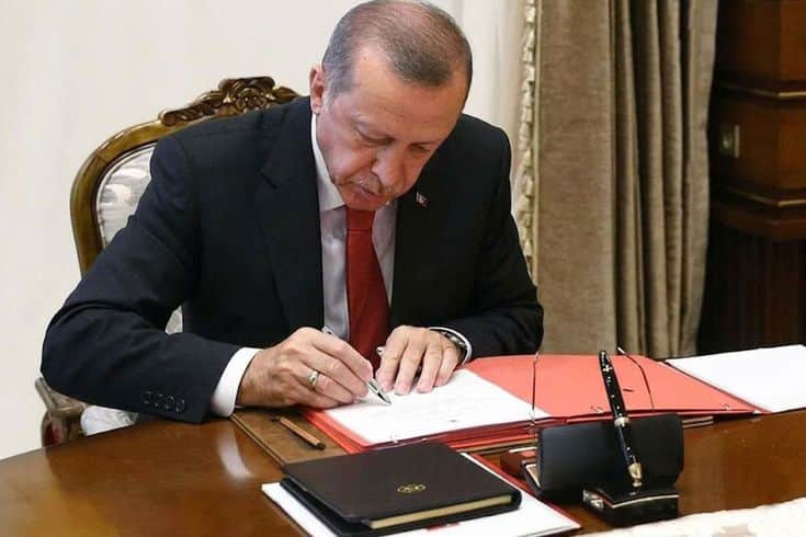 Cumhurbaşkanı Erdoğan ve Trump arasında gece yarısı kritik görüşme Cumhurbaşkanı Erdoğan ve Trump arasında gece yarısı kritik görüşme