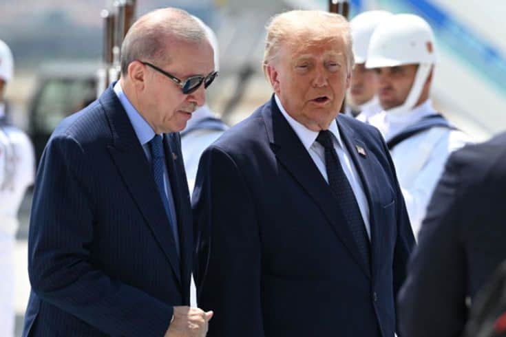 Cumhurbaşkanı Erdoğan ve Trump arasında gece yarısı kritik görüşme Cumhurbaşkanı Erdoğan ve Trump arasında gece yarısı kritik görüşme