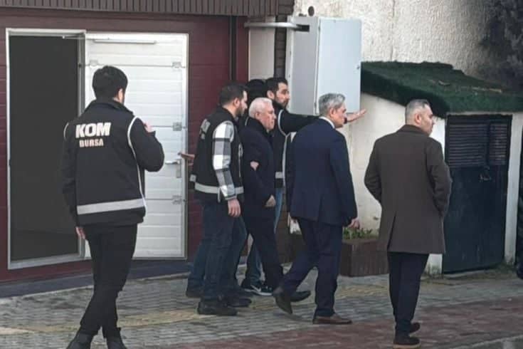 Tutuklu büyükşehir belediye başkanı CHP'den istifa etti Tutuklu büyükşehir belediye başkanı CHP'den istifa etti