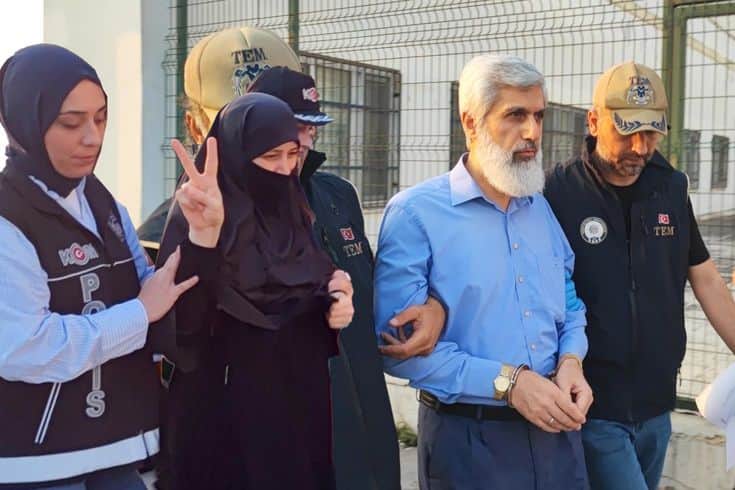 Oktay Saral "Sıra sende" demişti! Alparslan Kuytul ve eşi gözaltında Oktay Saral "Sıra sende" demişti! Alparslan Kuytul ve eşi gözaltında