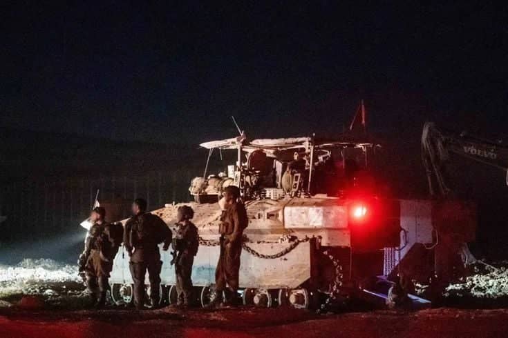 Gece yarısı iki ülkeye operasyon! Asker karadan girdi, evler basıldı Gece yarısı iki ülkeye operasyon! Asker karadan girdi, evler basıldı