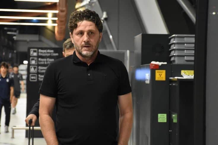 Fatih Tekke istifasını verdi! Trabzonspor'dan gece yarısı kararı Fatih Tekke istifasını verdi! Trabzonspor'dan gece yarısı kararı