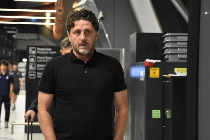 Fatih Tekke istifasını verdi! Trabzonspor'dan beklenmedik karar Fatih Tekke istifasını verdi! Trabzonspor'dan beklenmedik karar