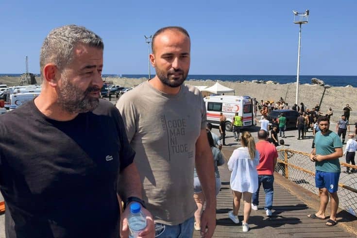 Batan gemiden kurtulan yolcudan vahim iddia: İnatla dönmedi Batan gemiden kurtulan yolcudan vahim iddia: İnatla dönmedi