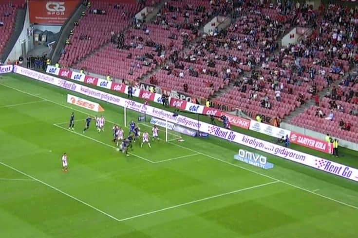Samsun-Fener maçı için televizyonu açanlar gözlerine inanamadı Samsun-Fener maçı için televizyonu açanlar gözlerine inanamadı