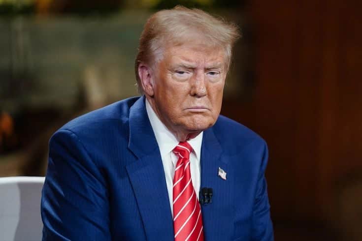 ABD'de deprem! Trump'a istifasını sundu ABD'de deprem! Trump'a istifasını sundu