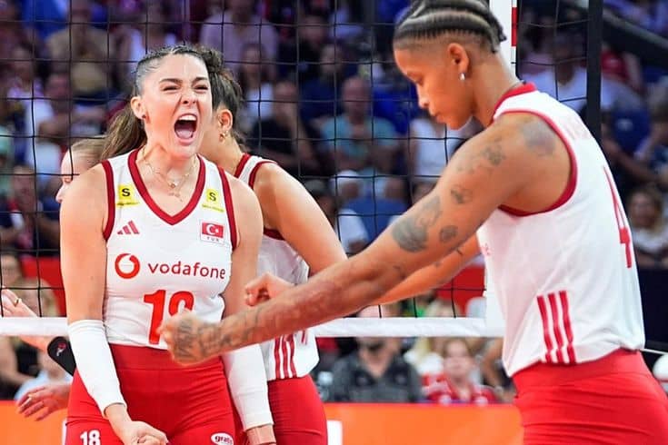 Filenin Sultanları, Avrupa Şampiyonası'nda yarı finalde Filenin Sultanları, Avrupa Şampiyonası'nda yarı finalde
