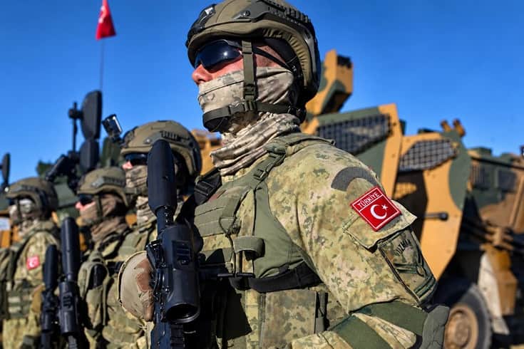 Türk ordusu tarafından eğitildiler! Ülkenin liderinden orduya talimat Türk ordusu tarafından eğitildiler! Ülkenin liderinden orduya talimat