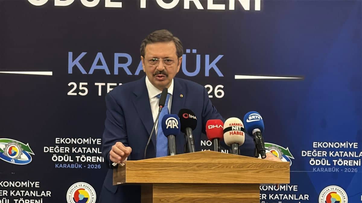 Hisarcıklıoğlu: Üretim yapmaya devam eden her kardeşim madalya almaya hak ediyor (2) Hisarcıklıoğlu: Üretim yapmaya devam eden her kardeşim madalya almaya hak ediyor (2)