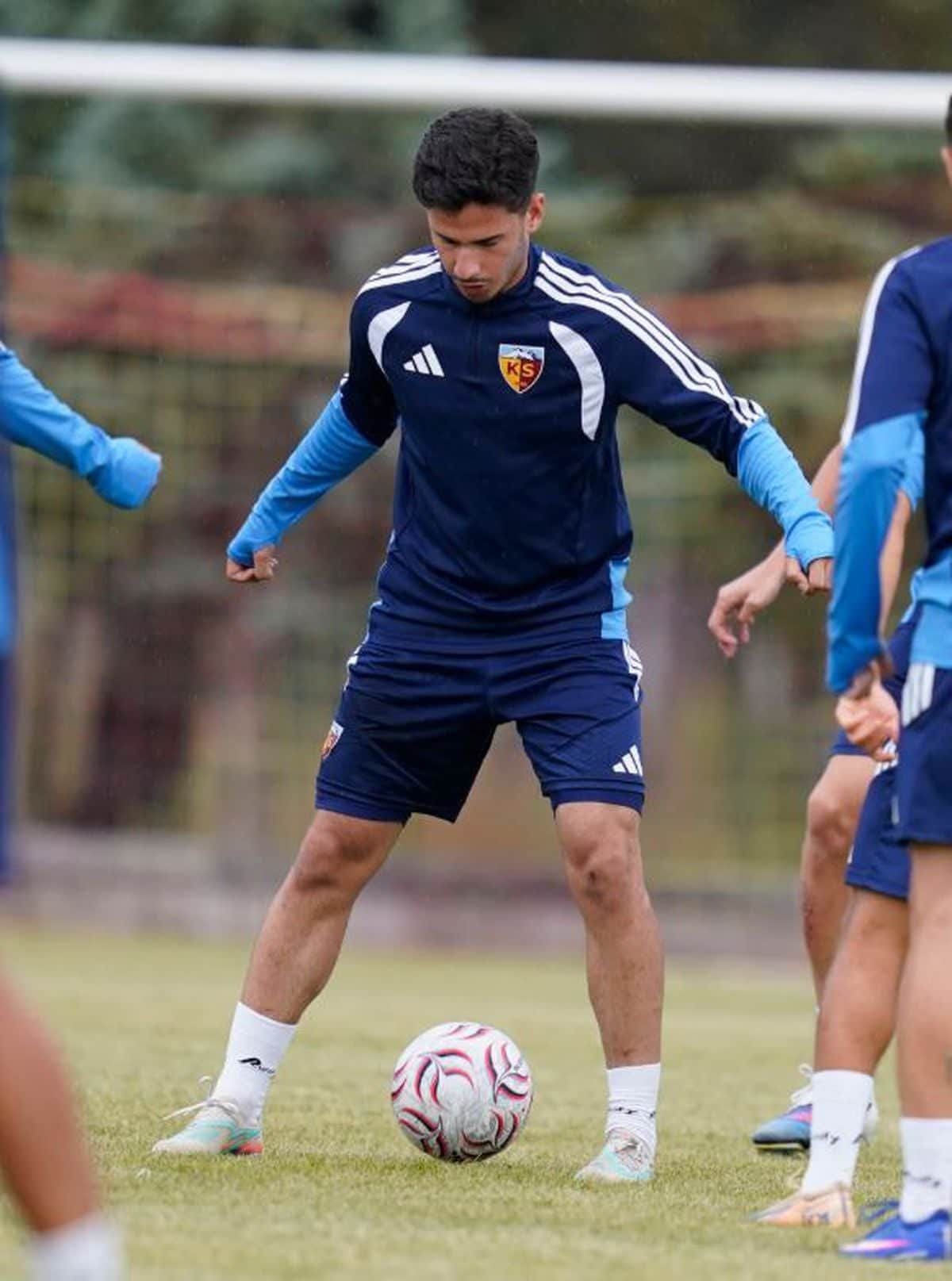 Kayserispor'da yeni sezon hazırlıkları devam ediyor Kayserispor'da yeni sezon hazırlıkları devam ediyor