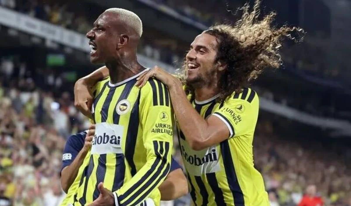 Fenerbahçe Sturm Graz maçı hangi kanalda, Fenerbahçe Sturm Graz TV100’de mi, maç şifresiz mi yayınlanacak? Fenerbahçe Sturm Graz maçı hangi kanalda, Fenerbahçe Sturm Graz TV100’de mi, maç şifresiz mi yayınlanacak?
