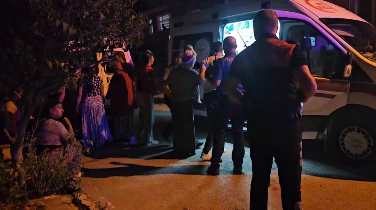 Çorum'da akrabalar arasında çıkan kavgada 2 kişi yaralandı Çorum'da akrabalar arasında çıkan kavgada 2 kişi yaralandı