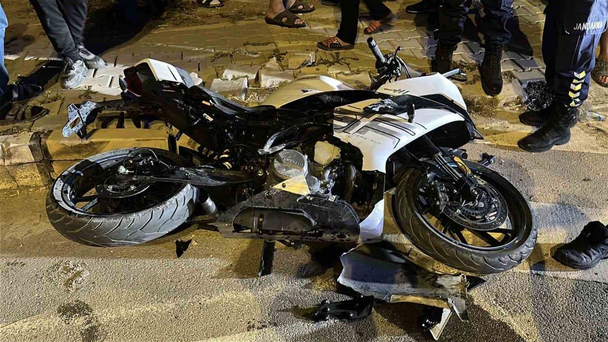 Aksaray’da otomobil ile motosiklet çarpıştı: 2 çocuk ağır yaralı Aksaray’da otomobil ile motosiklet çarpıştı: 2 çocuk ağır yaralı