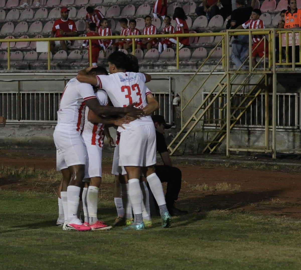 Boluspor Sezon Açılışında Manisa FK'ya 2-1 Mağlup Oldu Boluspor Sezon Açılışında Manisa FK'ya 2-1 Mağlup Oldu