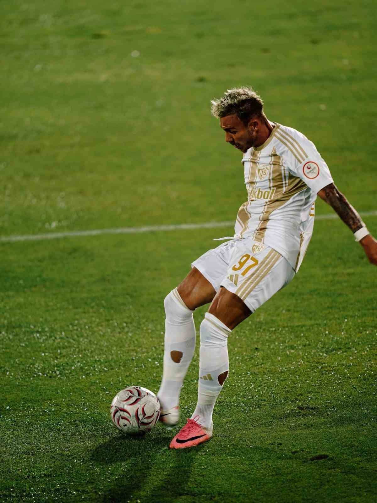 Kayserispor’un ilk golleri Seferi’den Kayserispor’un ilk golleri Seferi’den