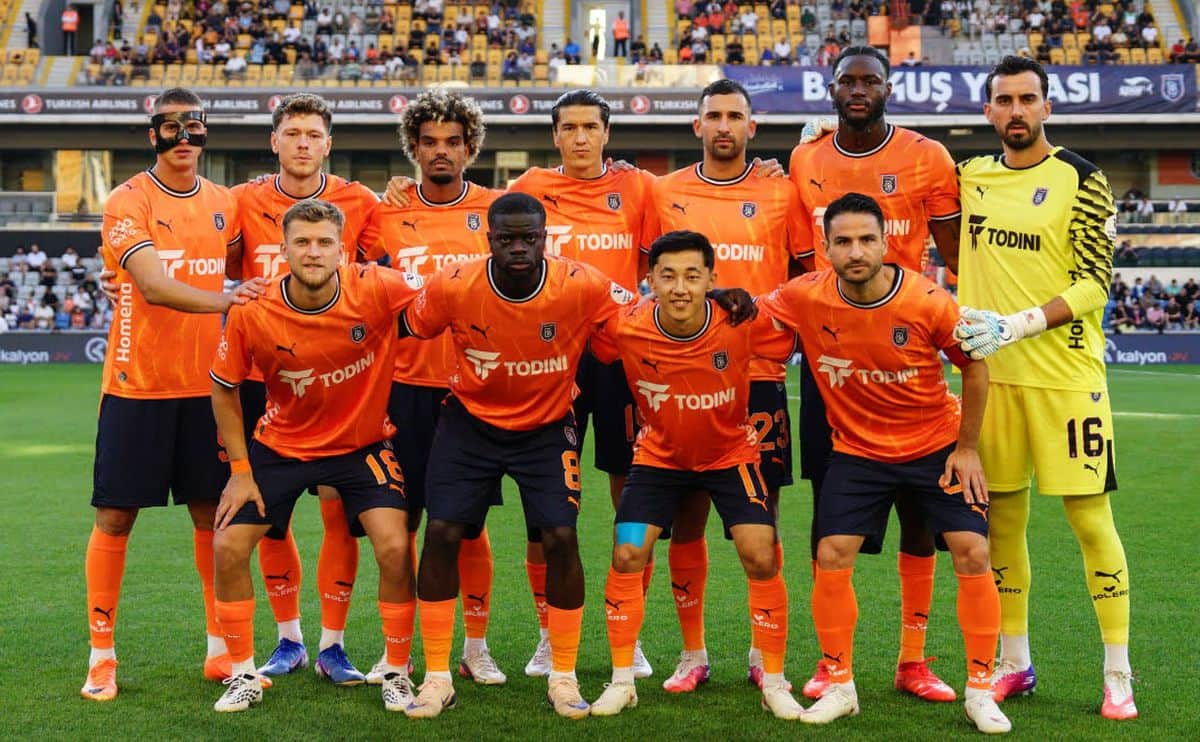 Başakşehir, Kocaelispor'u 2-0 Mağlup Ederek Lige 3 Puanla Başladı Başakşehir, Kocaelispor'u 2-0 Mağlup Ederek Lige 3 Puanla Başladı