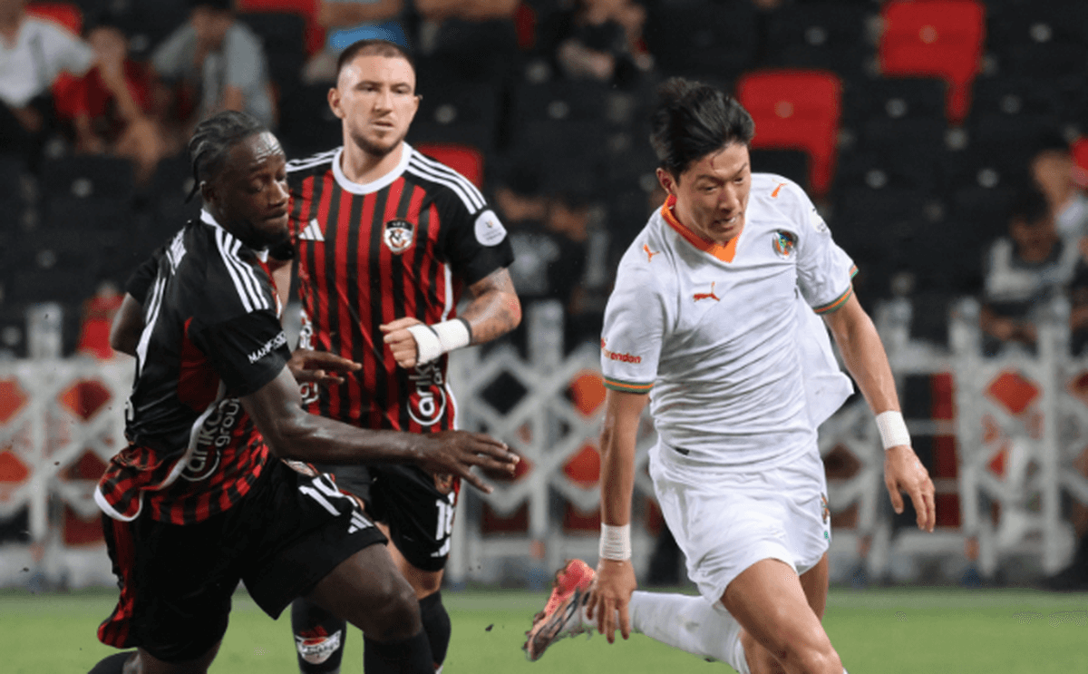 Gaziantep FK ve Alanyaspor 1-1 Berabere Kaldı Gaziantep FK ve Alanyaspor 1-1 Berabere Kaldı