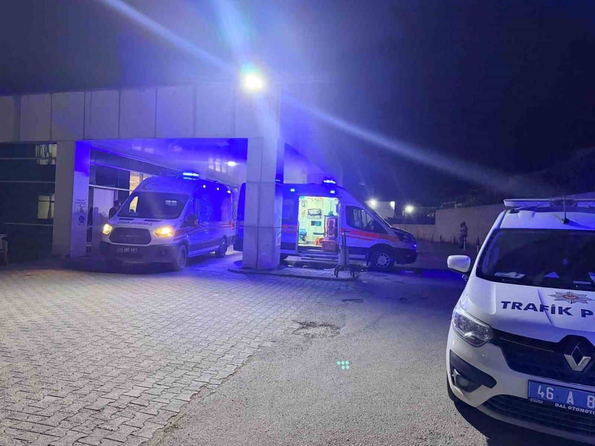 Kına Gecesinde Kanlı Kavga: 4 Yaralı Kına Gecesinde Kanlı Kavga: 4 Yaralı