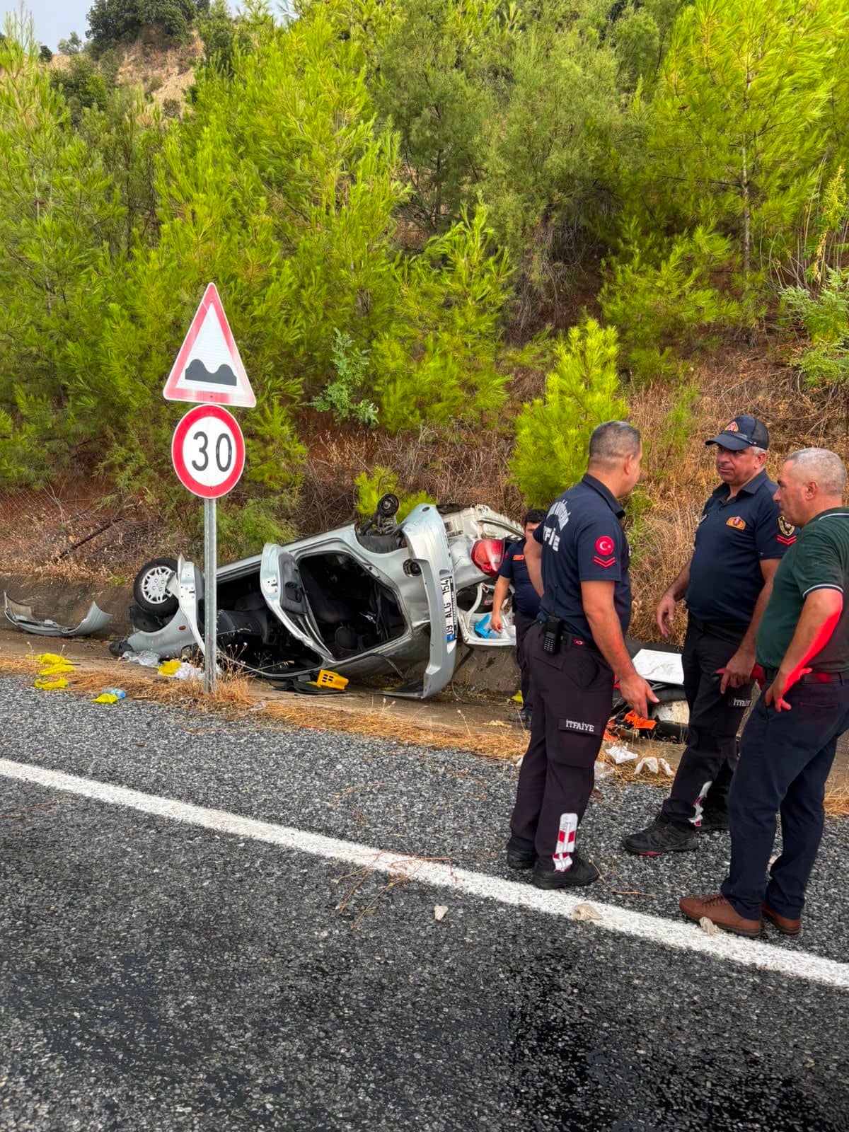 Aydın'da Feci Kaza: 1 Ölü, 4 Yaralı Aydın'da Feci Kaza: 1 Ölü, 4 Yaralı