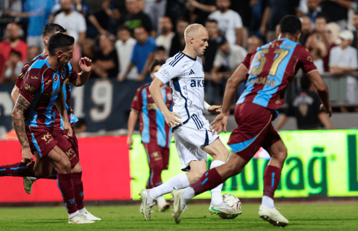 Trabzonspor, Kasımpaşa ile 1-1 Berabere; Salah İlk Maçına Çıktı Trabzonspor, Kasımpaşa ile 1-1 Berabere; Salah İlk Maçına Çıktı