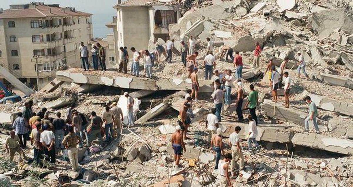 17 Ağustos depreminde kaç kişi öldü? 17 Ağustos Gölcük depremi kaç büyüklüğündeydi, kaç saniye sürdü, saat kaçta nerede oldu? 17 Ağustos depreminde kaç kişi öldü? 17 Ağustos Gölcük depremi kaç büyüklüğündeydi, kaç saniye sürdü, saat kaçta nerede oldu?