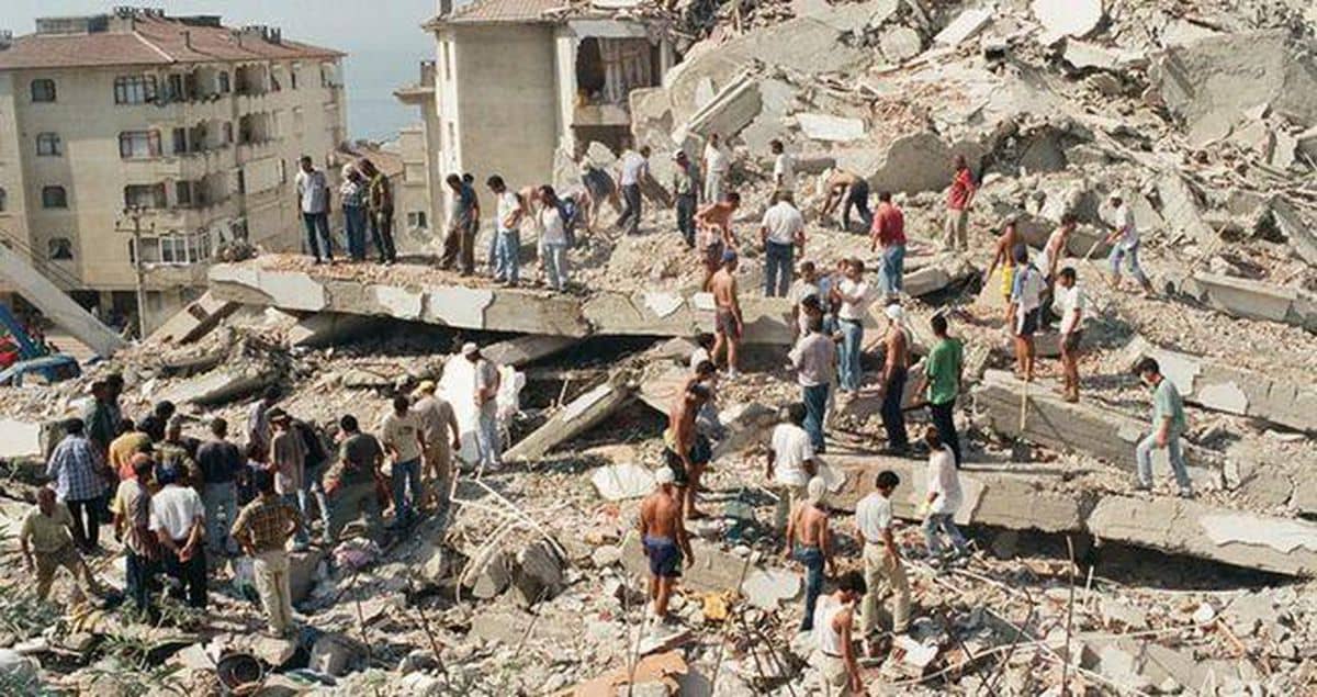 17 Ağustos depreminde kaç kişi öldü? 17 Ağustos Gölcük depremi kaç büyüklüğündeydi, kaç saniye sürdü, saat kaçta nerede oldu? 17 Ağustos depreminde kaç kişi öldü? 17 Ağustos Gölcük depremi kaç büyüklüğündeydi, kaç saniye sürdü, saat kaçta nerede oldu?