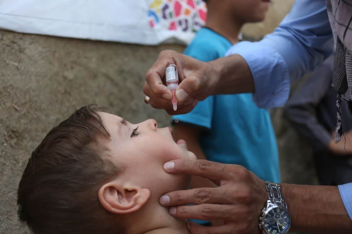 Afganistan'da 2,5 Milyondan Fazla Çocuk İçin Çocuk Felci Aşı Kampanyası Başlatıldı Afganistan'da 2,5 Milyondan Fazla Çocuk İçin Çocuk Felci Aşı Kampanyası Başlatıldı