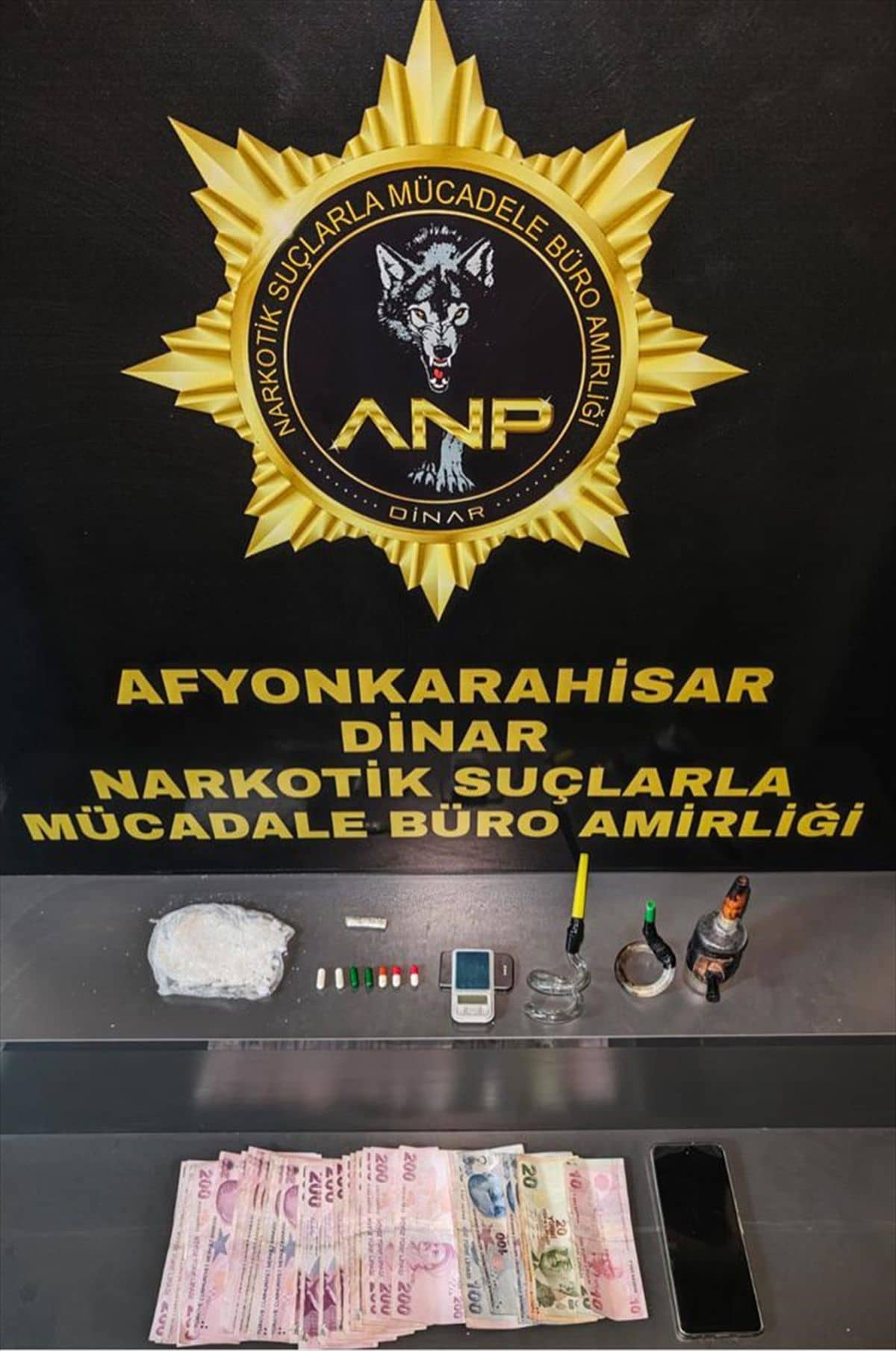 Dinar'da Uyuşturucu Operasyonu: 1 Tutuklama Dinar'da Uyuşturucu Operasyonu: 1 Tutuklama