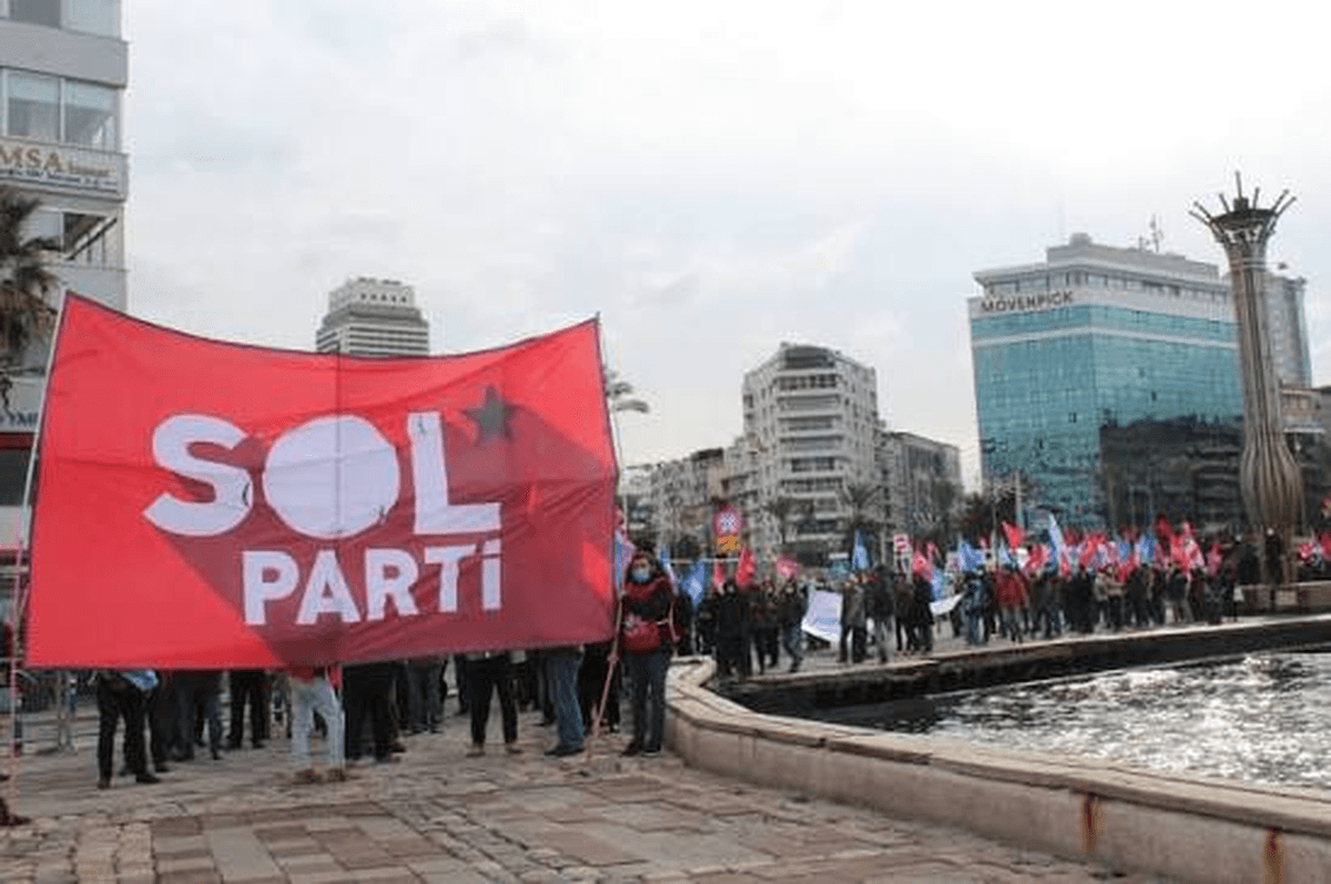 SOL Parti: 'Siyasal İslamcı rejim, tarikatlar iktidarıdır' SOL Parti: 'Siyasal İslamcı rejim, tarikatlar iktidarıdır'