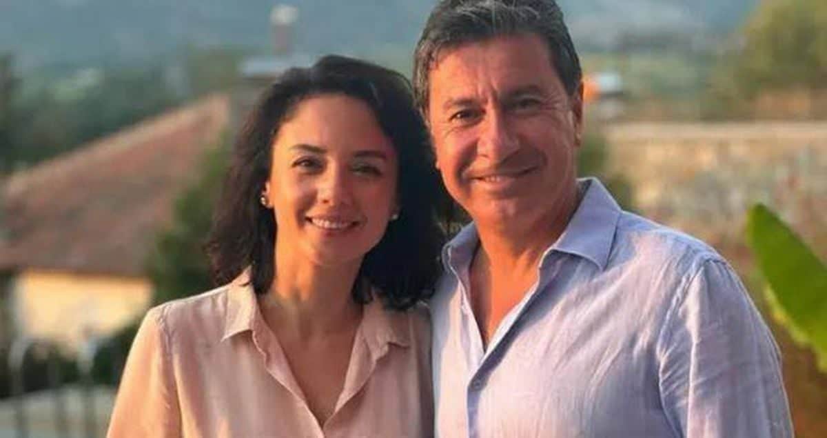 Ahmet Aras kimdir, hangi partiden? Ahmet Aras'ın eşi Gonca Köksal kimdir, hangi partiden? Ahmet Aras kimdir, hangi partiden? Ahmet Aras'ın eşi Gonca Köksal kimdir, hangi partiden?