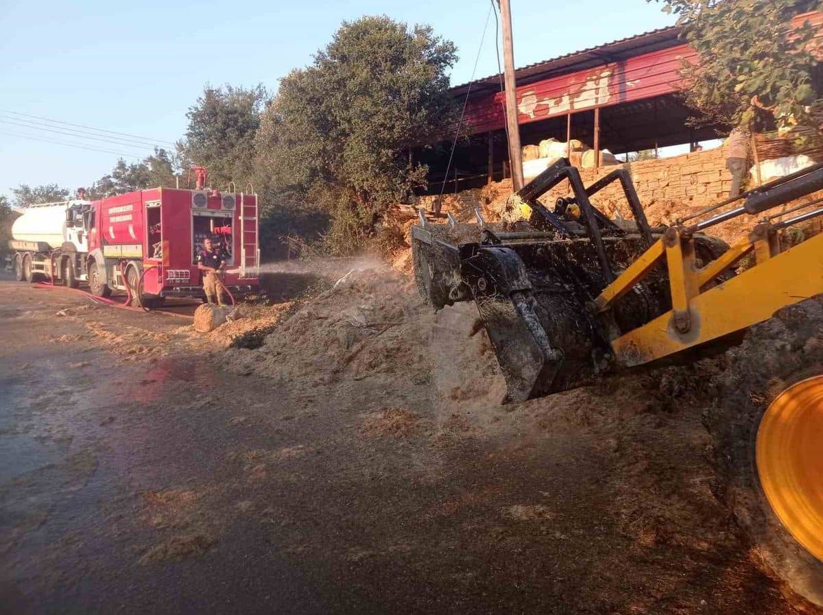 Defne’de samanlık yangını yaşandı Defne’de samanlık yangını yaşandı