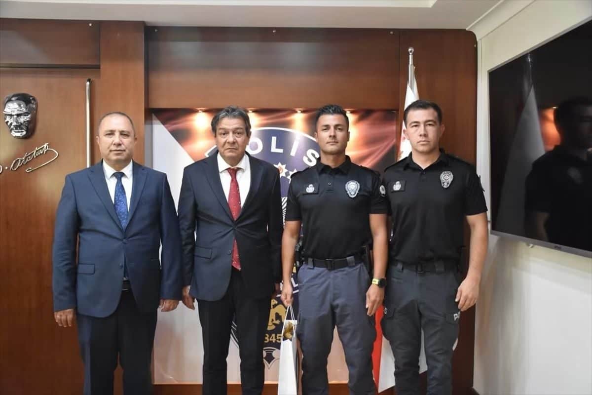 Hatay'da kahraman polislere ödül Hatay'da kahraman polislere ödül