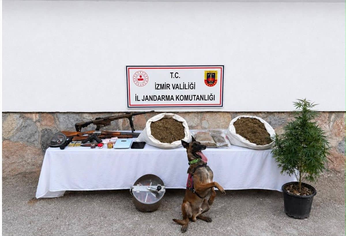 Urla'da Uyuşturucu Operasyonu: 7 Gözaltı Urla'da Uyuşturucu Operasyonu: 7 Gözaltı